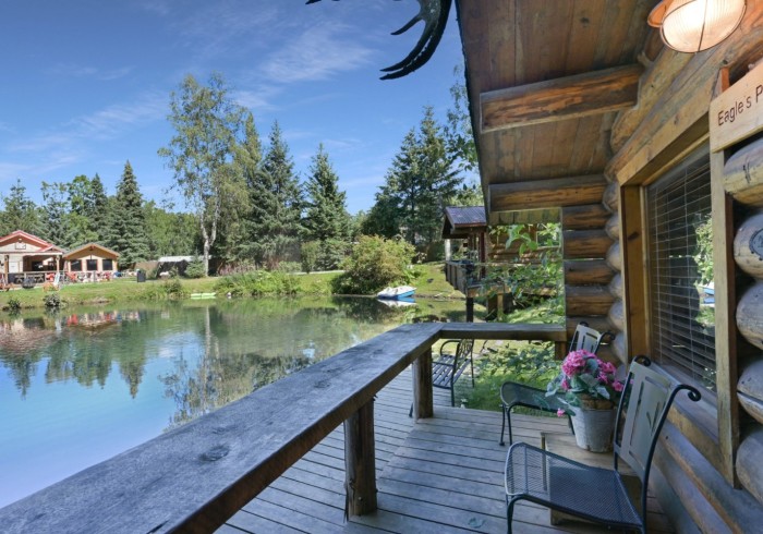 Hope Alaska's Bear Creek Lodge