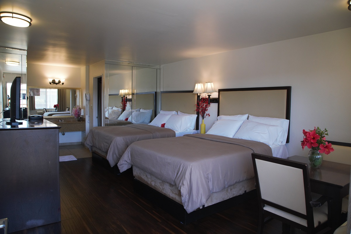 Little Saigon Inn — gallery preview 1