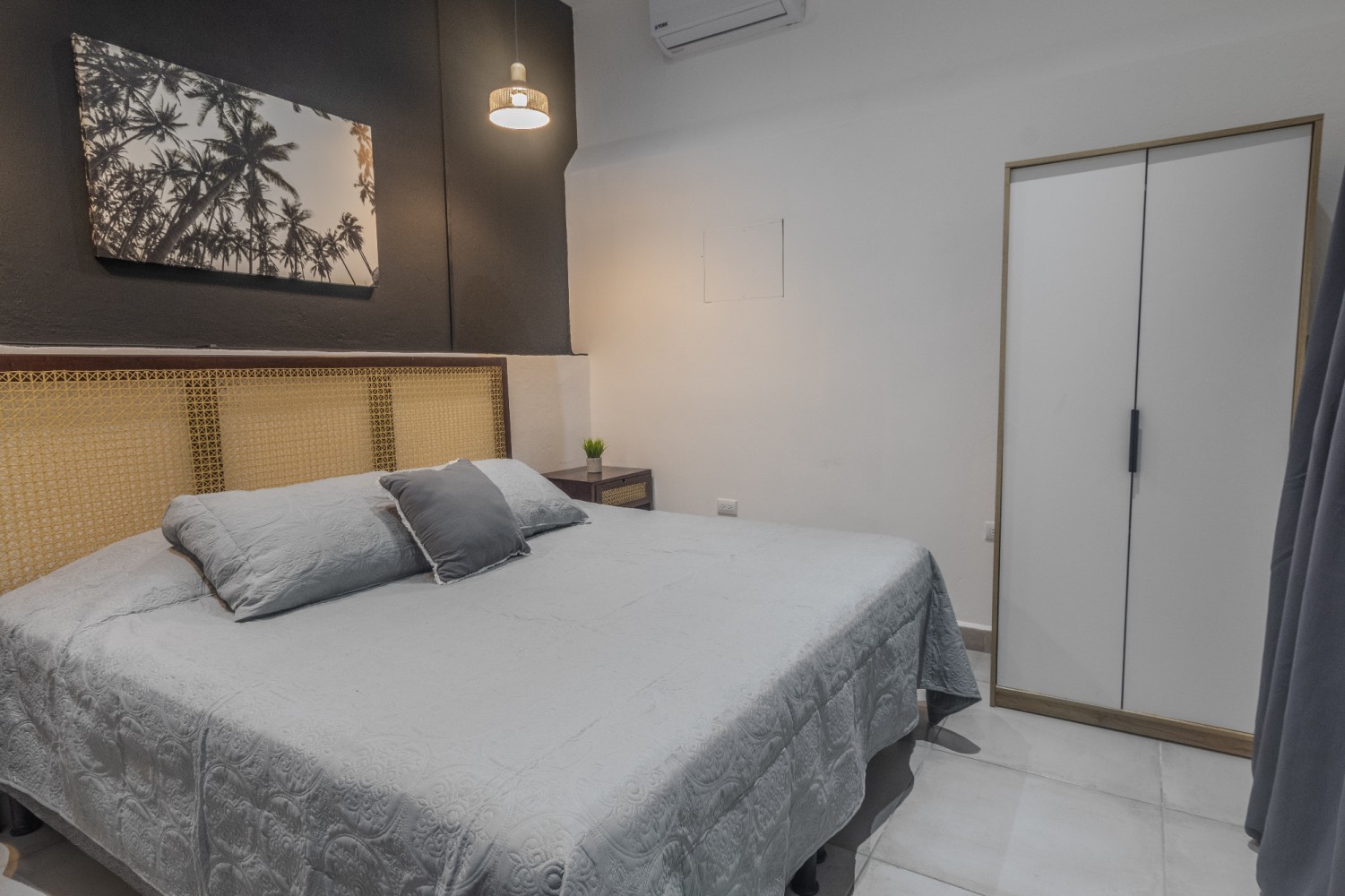 Studio Apartment — Pool View 10